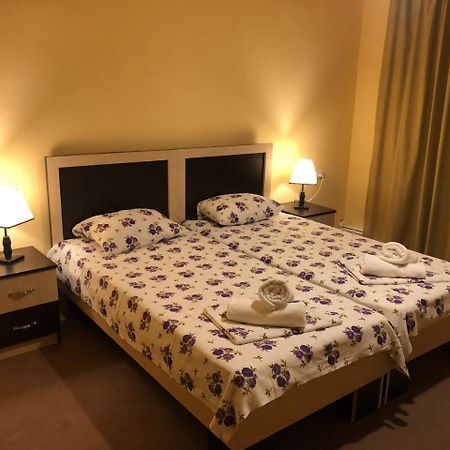 Bloor Hotel エレバン エクステリア 写真